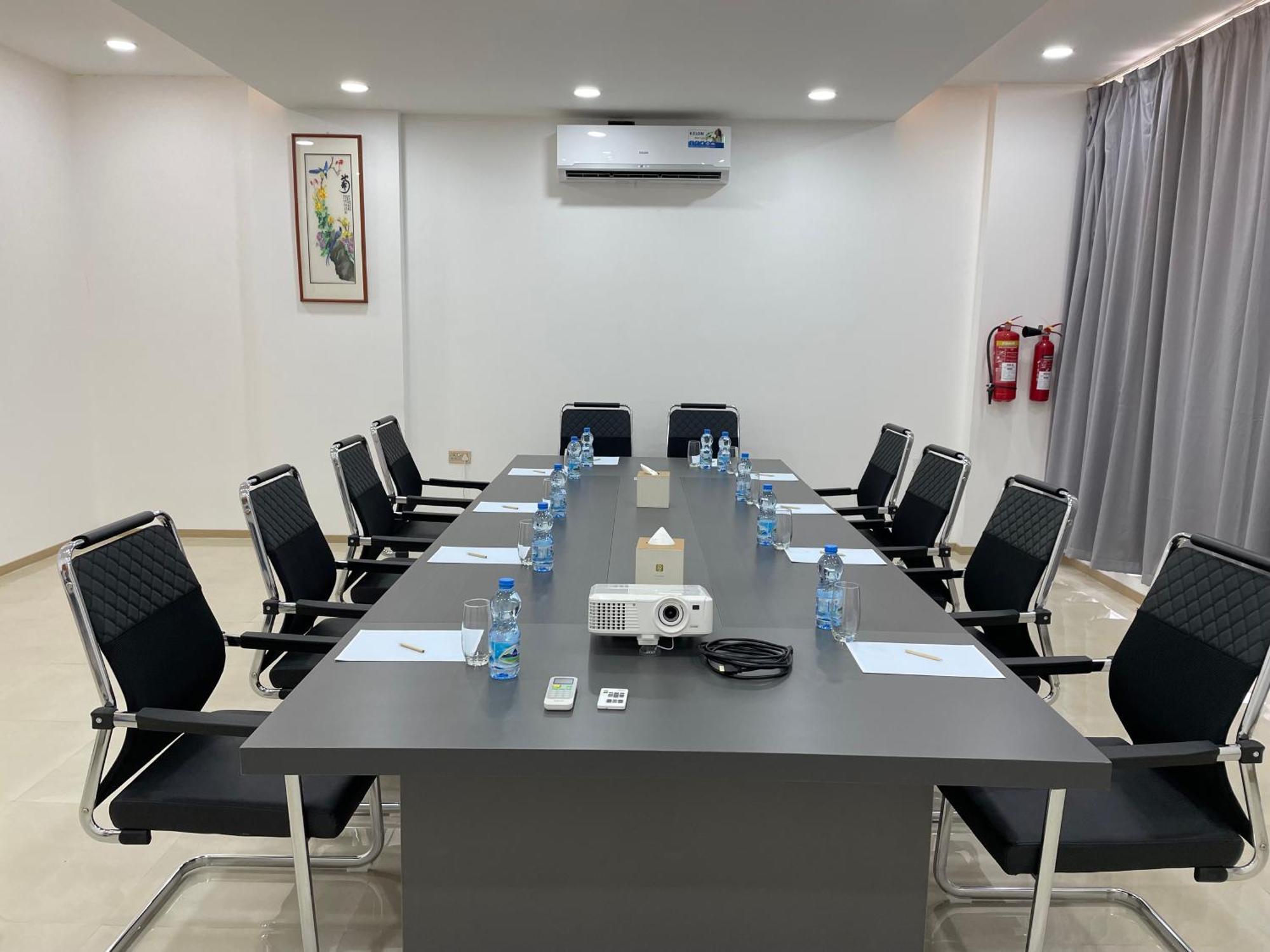Season Inn Hotel Barka Bagian luar foto