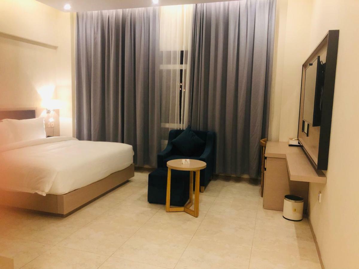 Season Inn Hotel Barka Bagian luar foto
