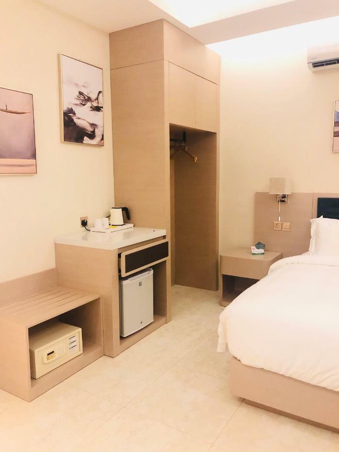 Season Inn Hotel Barka Bagian luar foto